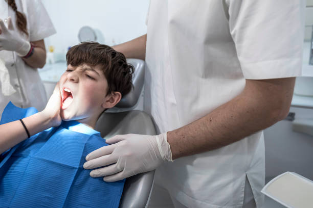 Best Emergency Gum Treatment in Tropical Park, FL